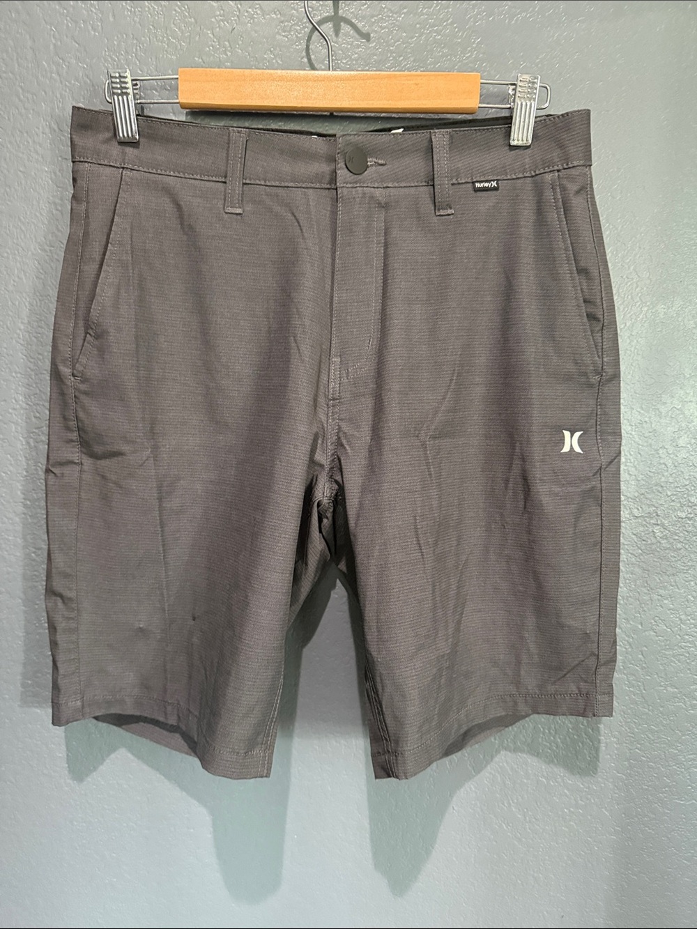NWOT Hurley Charcoal Flat Front Performance Shorts Sz 30